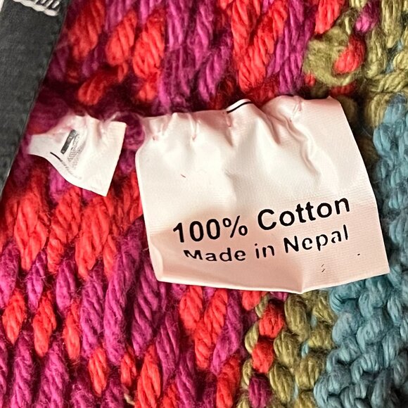 SAMII Rachel MacHenry Chullo hand knit Kids Colorful Winter Hat - Picture 4 of 8